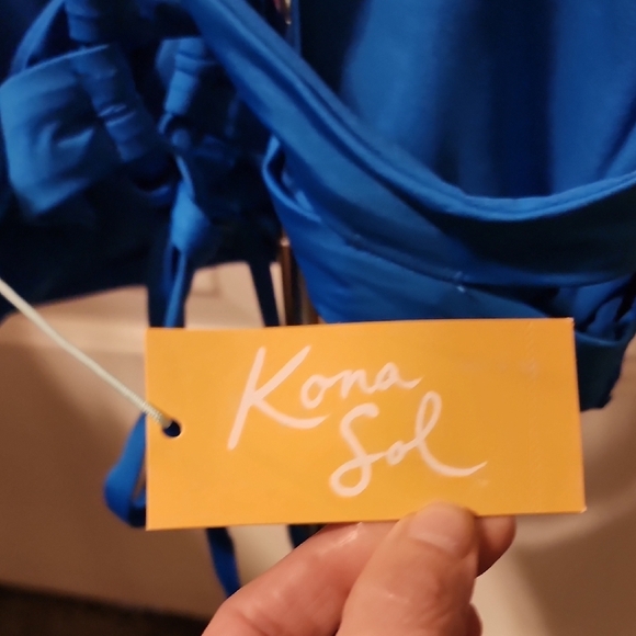 NWT Kona Sol Vibrant Blue Bikini Top with Plunging V-Neckline - Picture 4 of 4